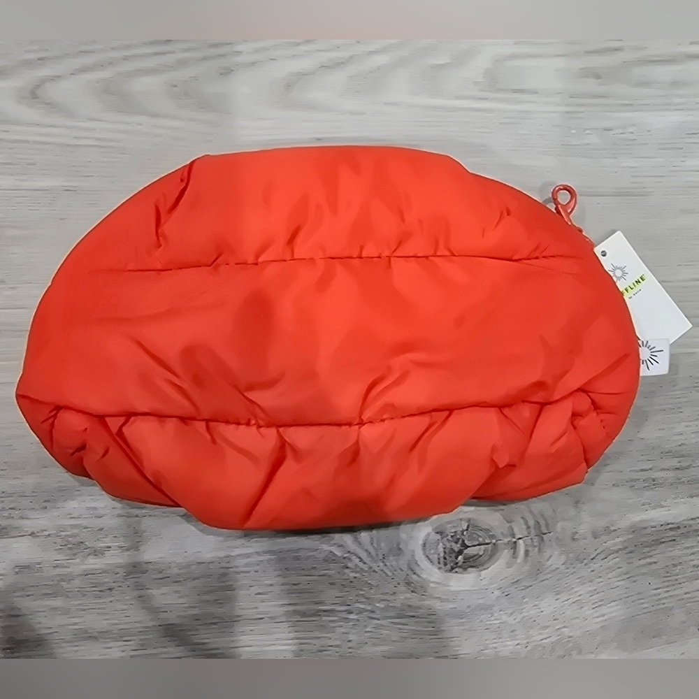 Offline by Aerie Puffer Pouch Small Nylon Makeup Travel Zip Closure Bag NWT